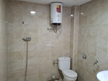Local comercial en  Carrer de Sant Joaquim i del Pati 23 - Foto 4