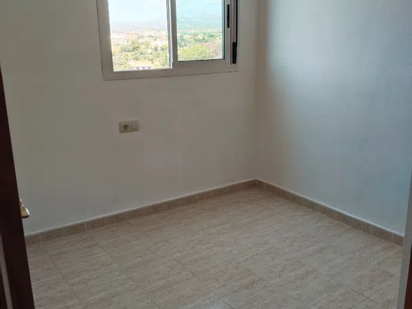 Piso en avenida Tellerola, 1 - Foto 13