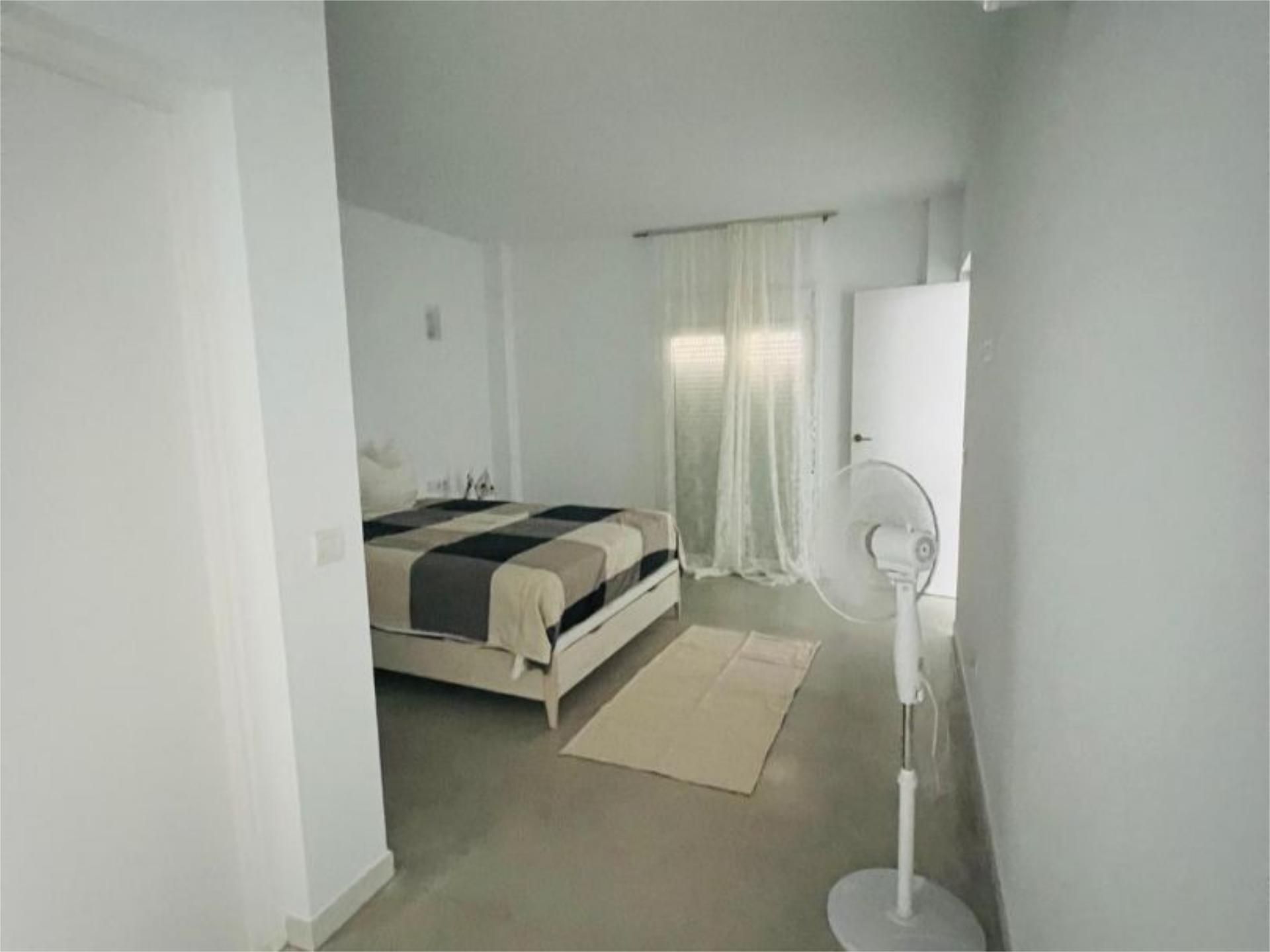 Casa adosada en  Carrer Rector Petro 25 - Foto 3