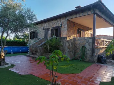 Chalet en  Calle Piedralaves 46 - Foto 4