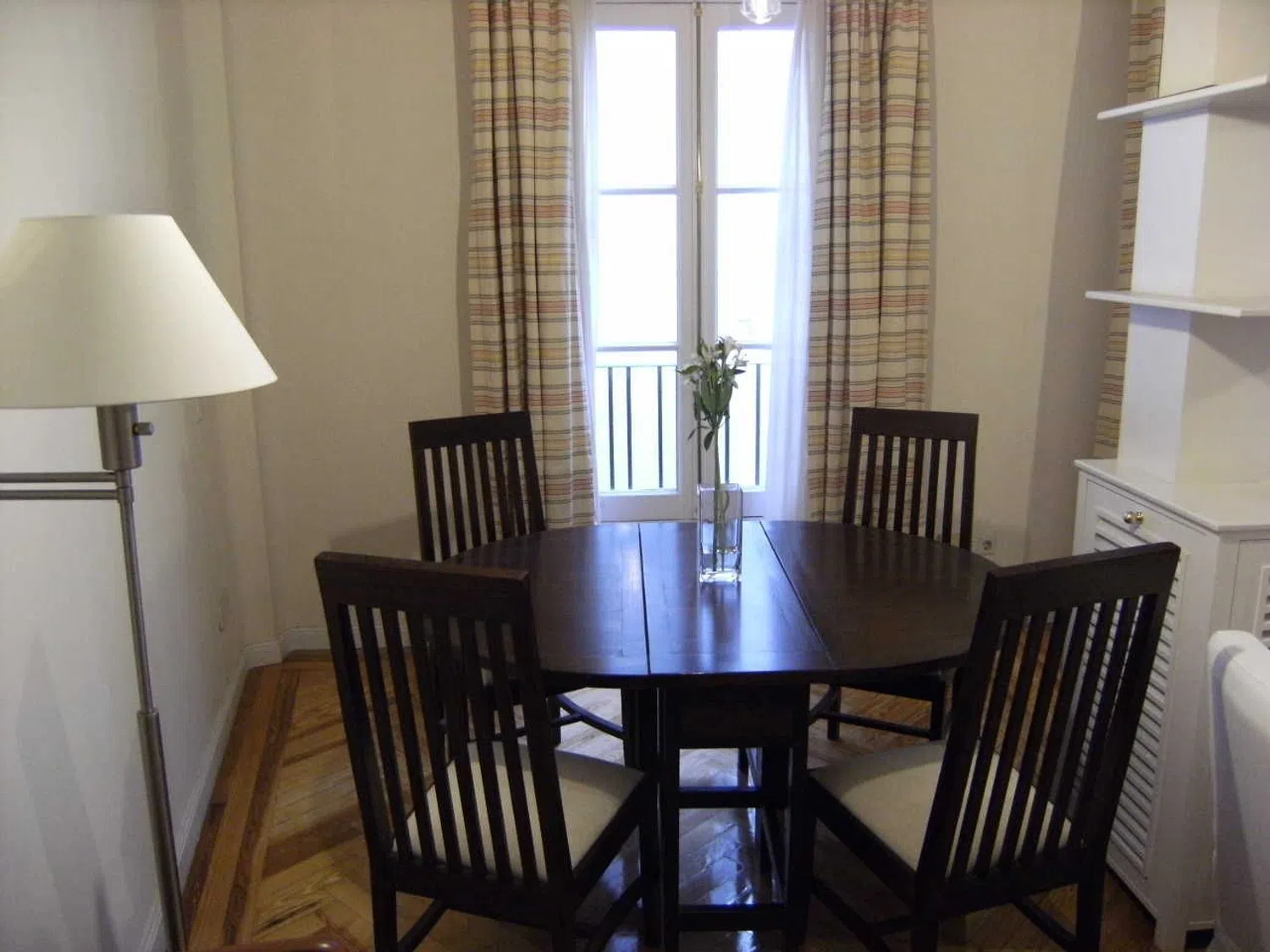 Piso en calle del Marqués de Cubas, 25 - Foto 1