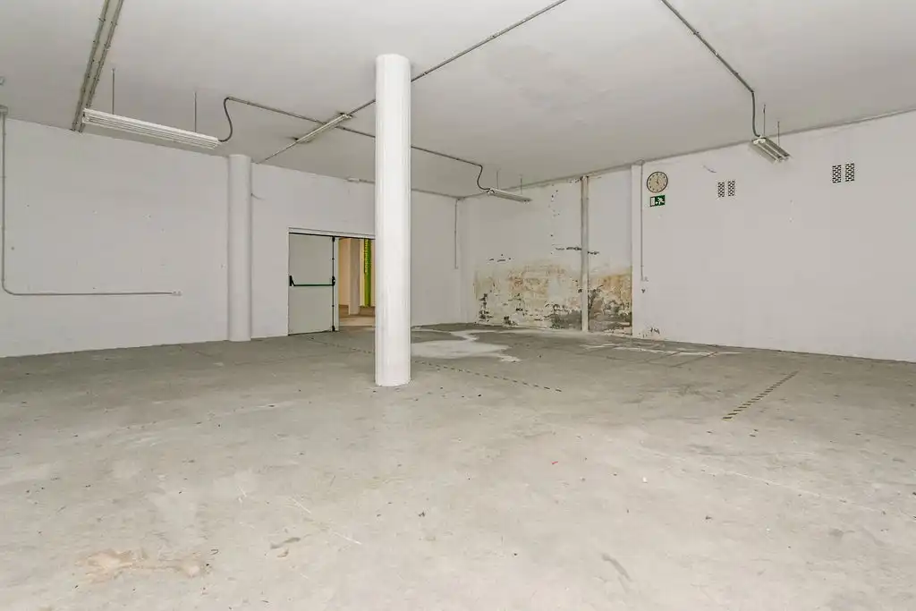 Local comercial en  C/ Bergueda - Foto 23