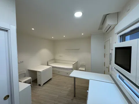 Estudio en calle de Embajadores, 30
