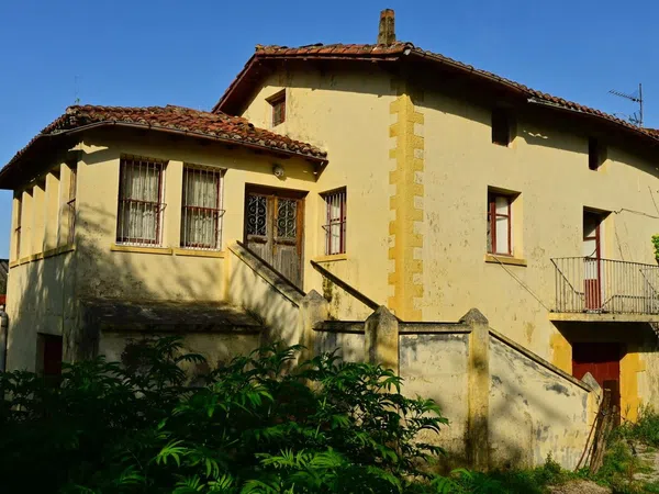 Casa de pueblo en Barrio Mioño, 38, Mioño-Santullán, Mioño-Santullán - Foto 1