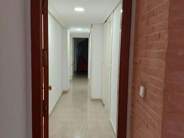 Piso en  Avenida de la Armada Española 26 - Foto 2