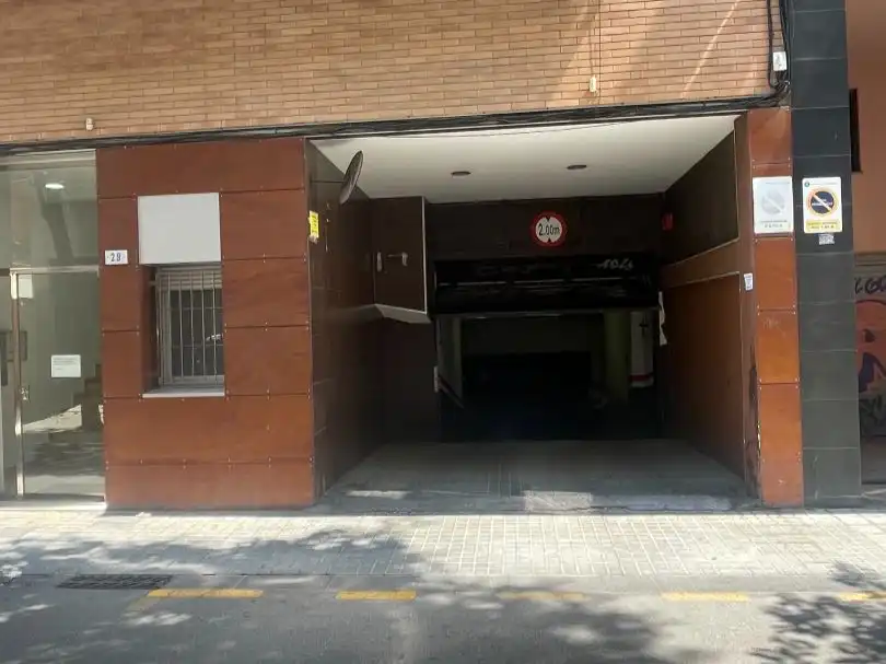 Garaje en  Carrer de Josep Pla 29 - Foto 2