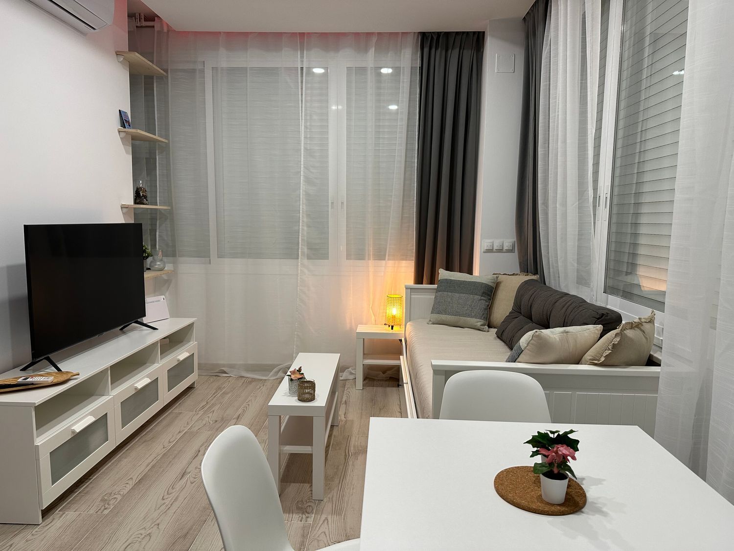 Piso en calle Decano Agustín Moreno, 3 - Foto 2