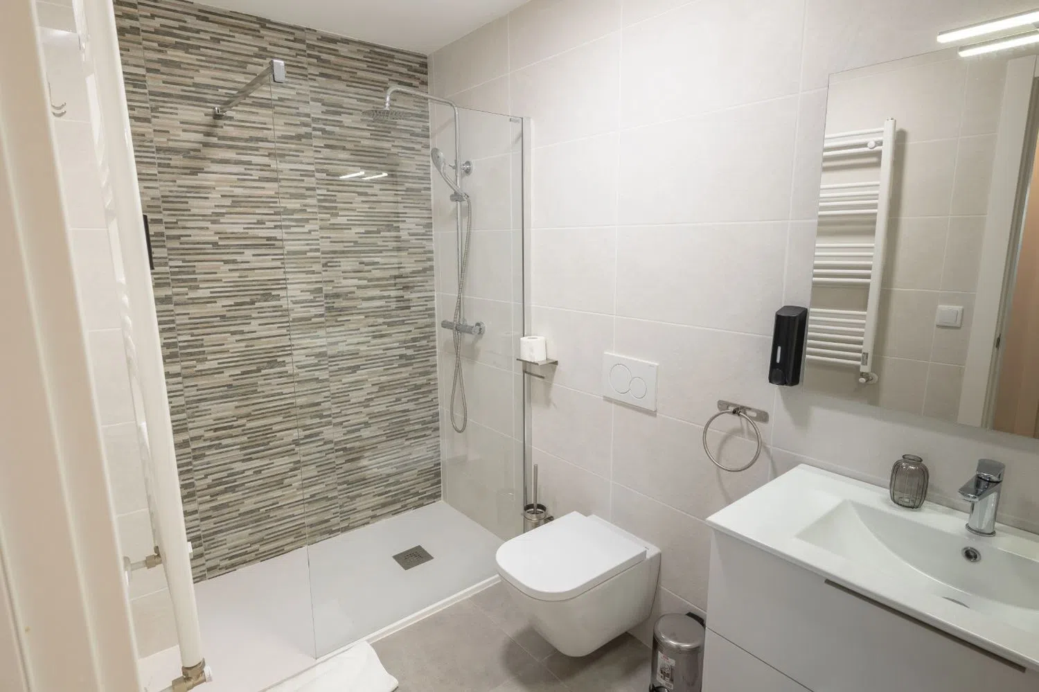 Piso en calle Benjamín de Tudela, 21 - Foto 2