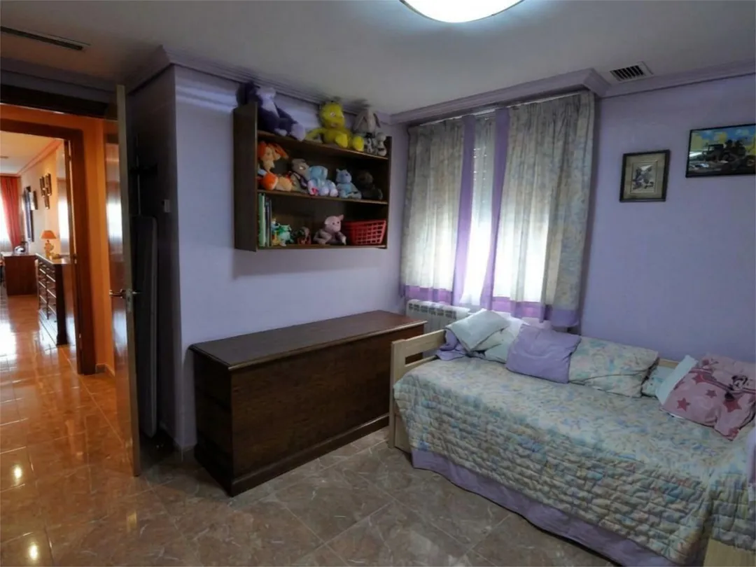 Piso en  Carrer de Carcaixent 4 - Foto 10