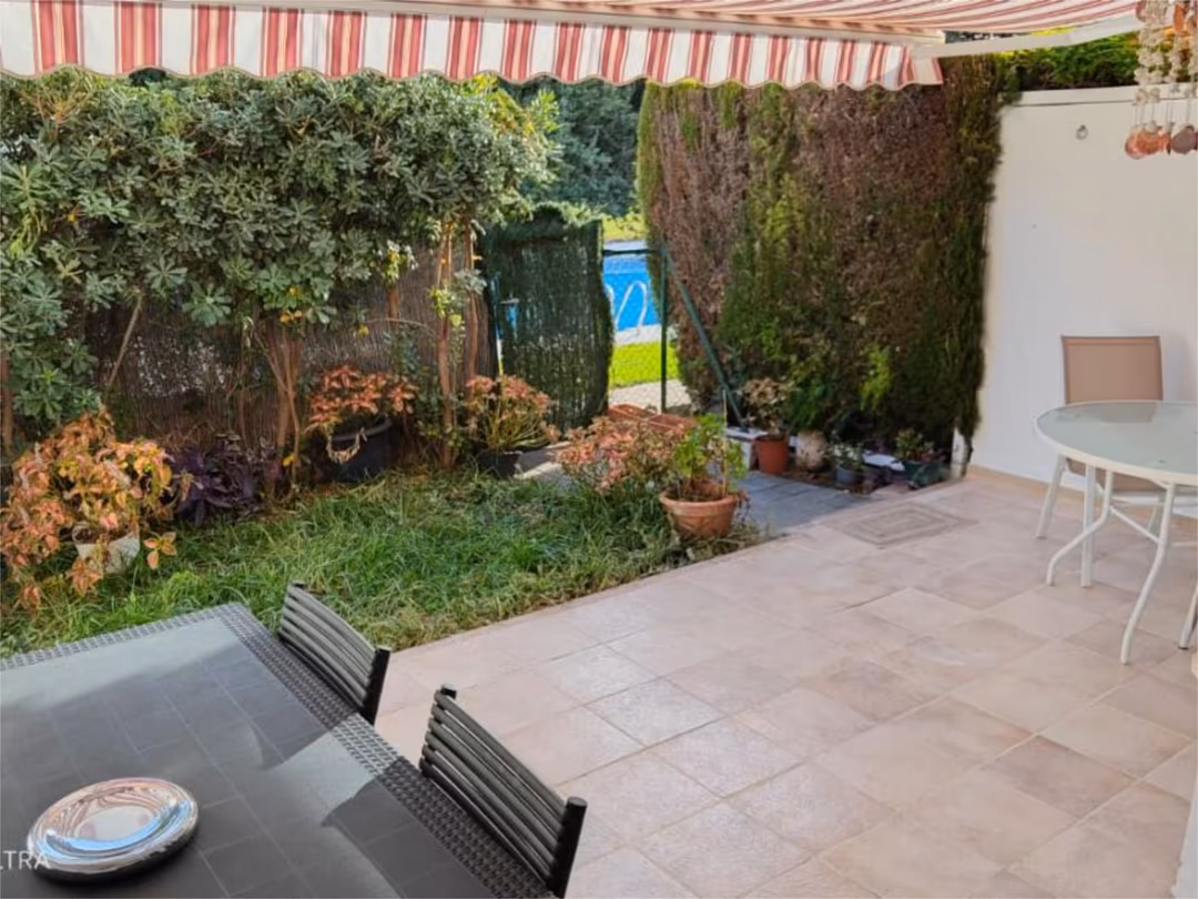 Casa adosada en  Avenida del Locutor Vicente Hipólito 20A - Foto 3