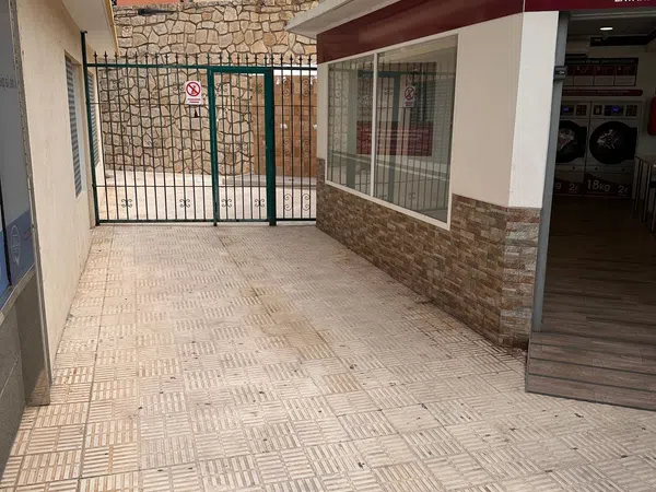 Local en Avenida de Estocolmo, 2, Zona Sierra Helada - Foto 4