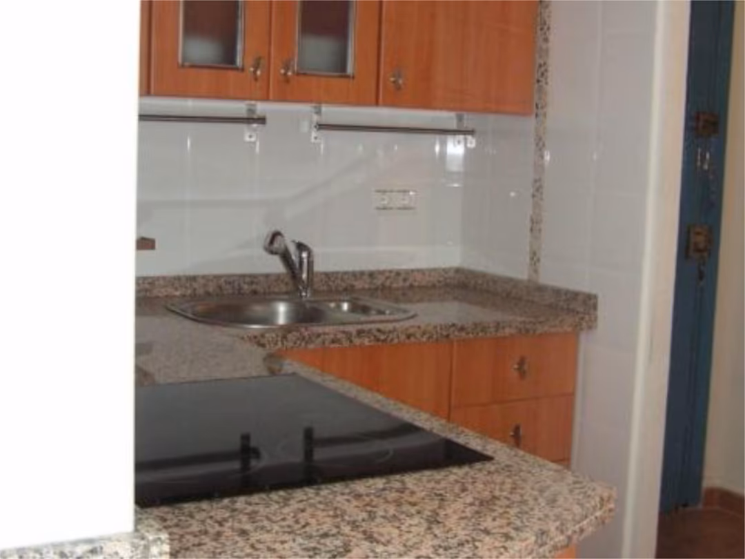 Piso en  Calle Barón de les 14 - Foto 8