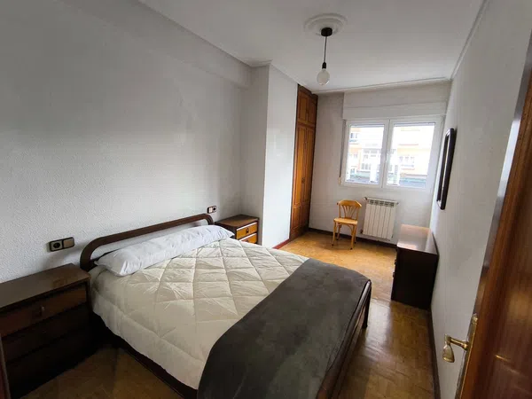 Piso en calle Jacinto Benavente, 7