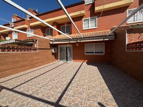 Chalet adosado en La Garena - Foto 1