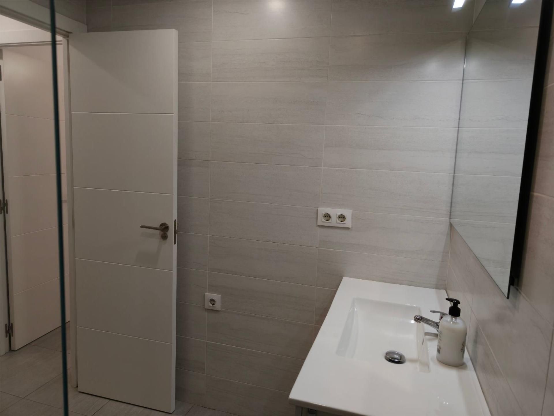 Piso en  Carrer del Ceramista Ros 16 - Foto 9