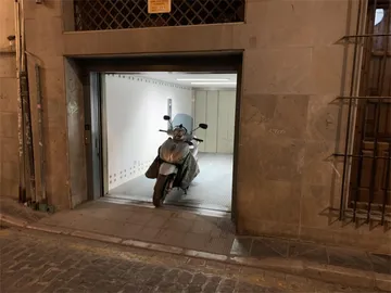 Garaje en  Calle Santiago 24B - Foto 1