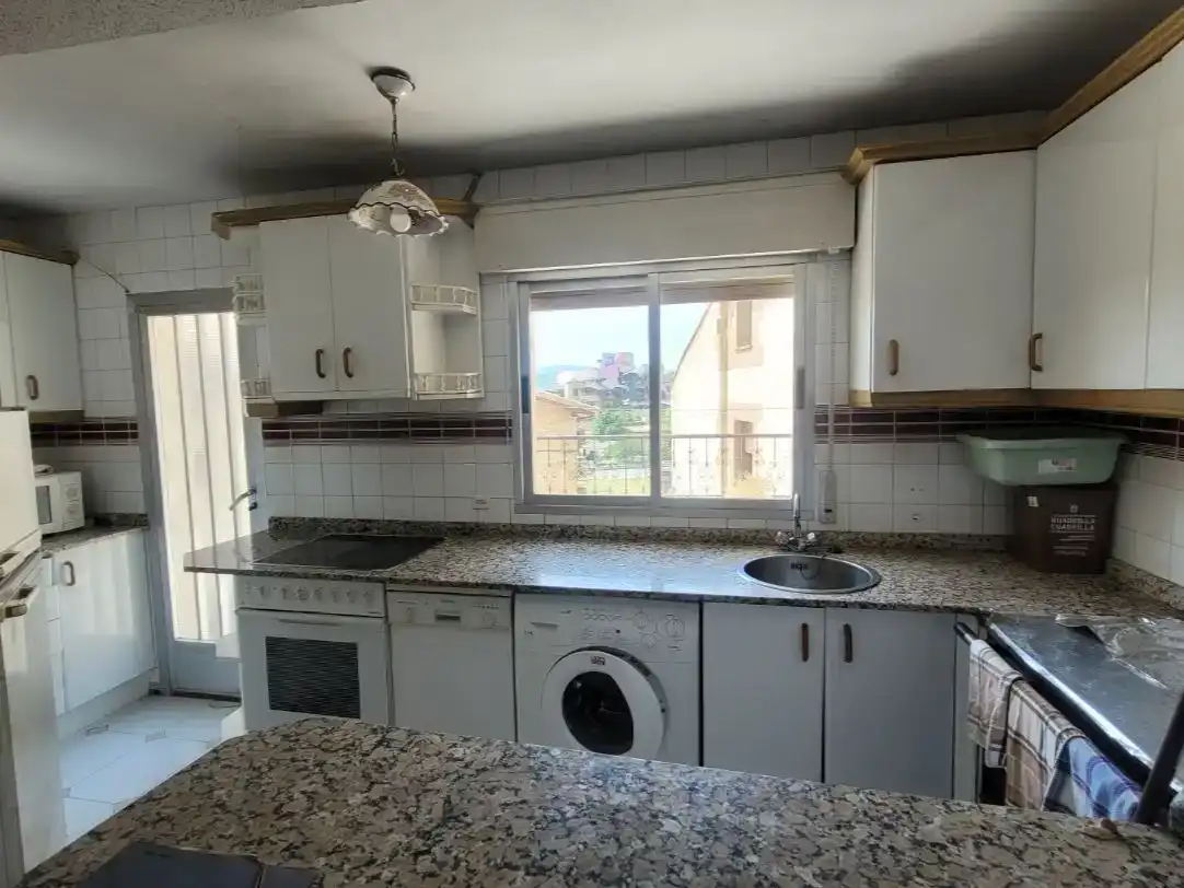 Casa adosada en calle Concepción 18 - Foto 5