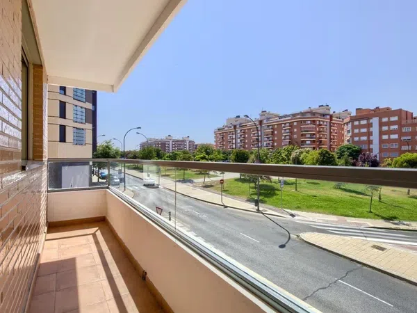 Piso en avenida Rosa Regás, 9 - Foto 6