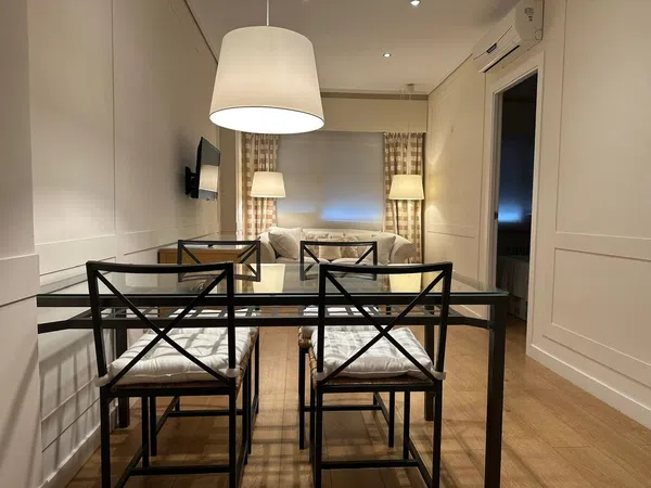 Piso en calle de Menorca, 44