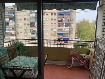 Piso en  Calle de Miguel de Unamuno 27 - Foto 2