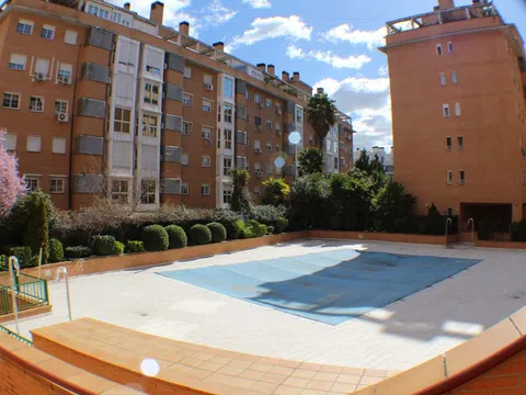 Piso en calle Secoya, 3