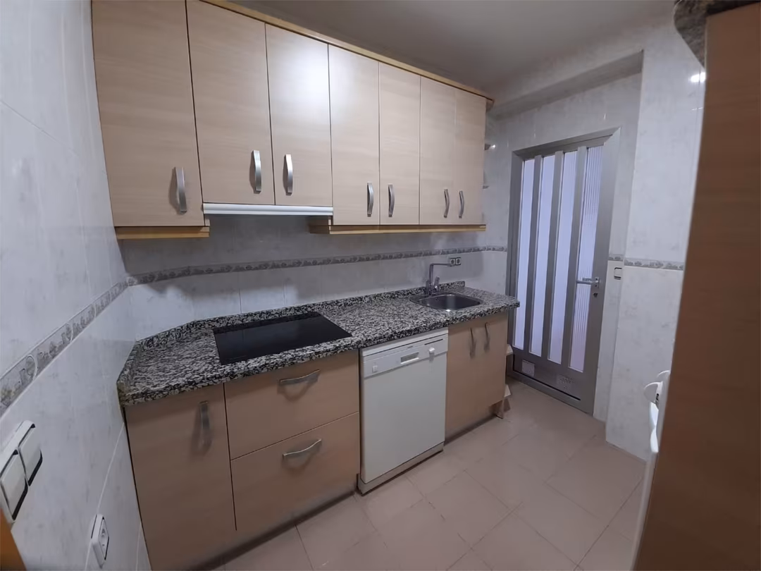 Piso en  Avenida Blas de Otero 15 - Foto 9