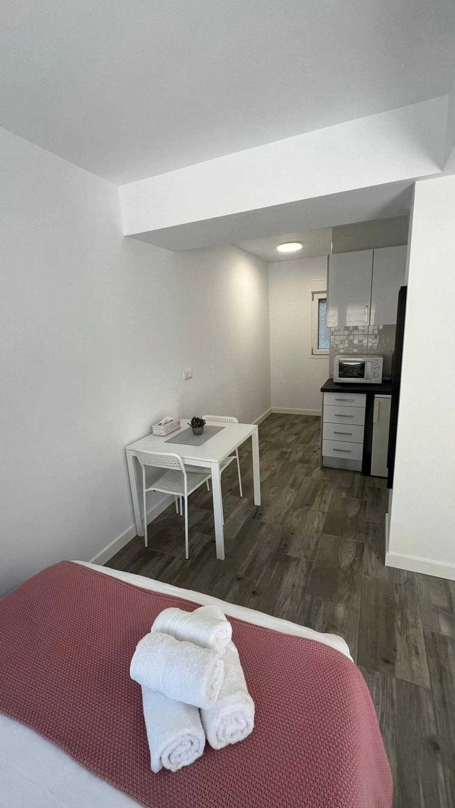 Estudio en calle Ponferrada, 12 - Foto 2