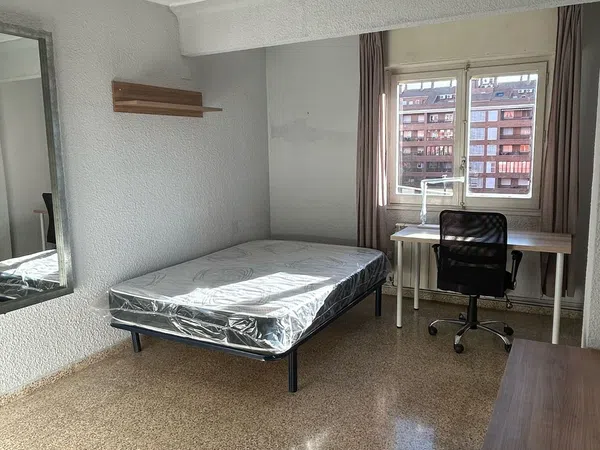 Piso en Avenida de Cesáreo Alierta, 105 - Foto 6