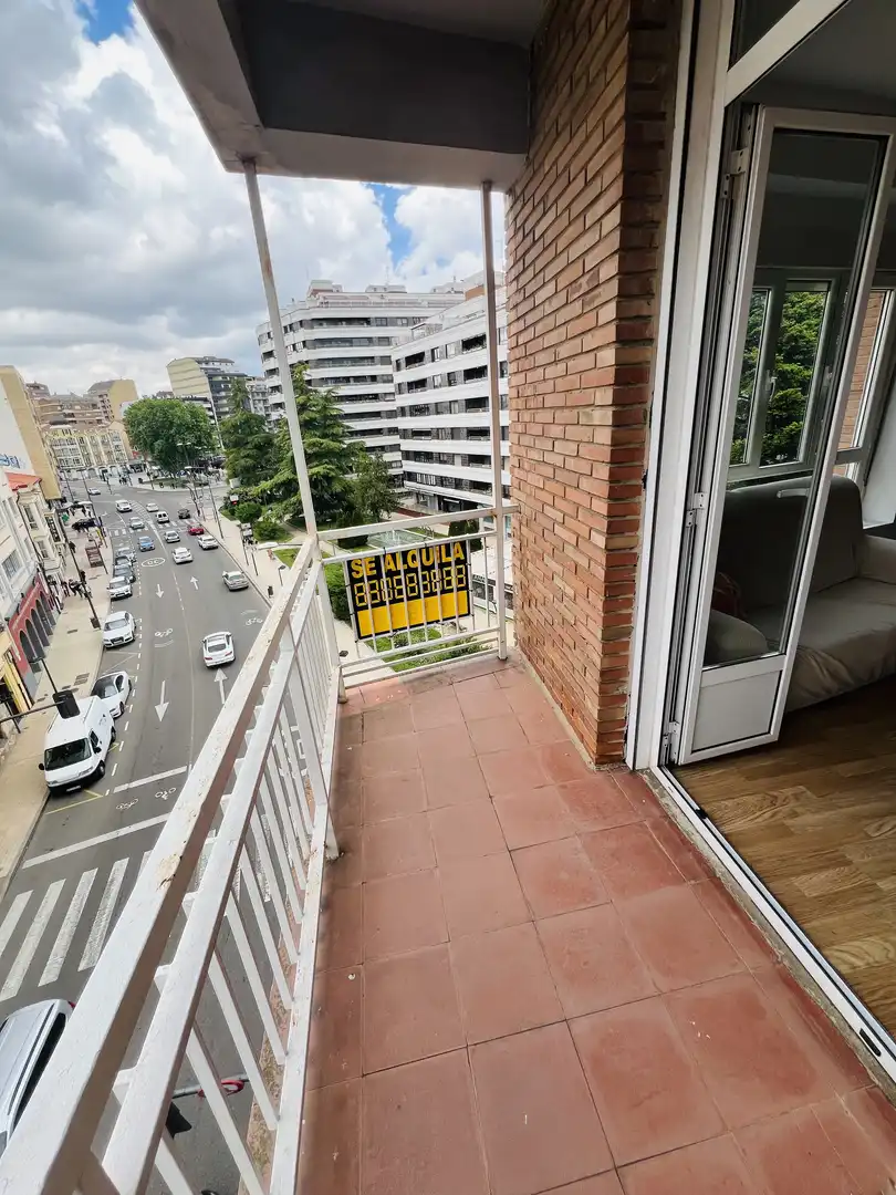Piso en  Avenida de Portugal 1 - Foto 3