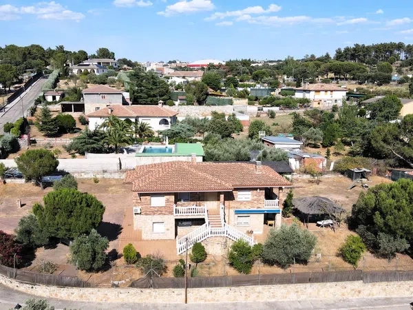 Casa o chalet independiente en M-510, 18, Mojadillas - Parque de las Infantas - El Paraiso, Mojadillas - Parque de las Infantas - El Paraiso - Foto 1