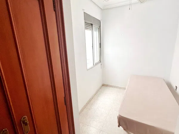 Piso en avenida de Pérez Galdós, 133 - Foto 6