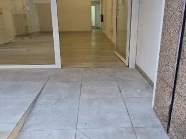 Local en Calle Transversal - Foto 2