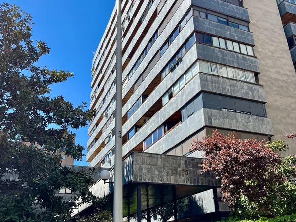 Piso en calle de Julián Besteiro, 35