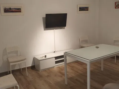 Piso en calle Poeta Manuel Benítez Carrasco, 4