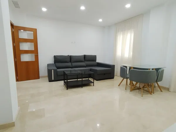 Piso en calle Castillo de Alcala de Guadaira, 21 - Foto 5