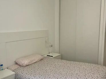 Piso en  Calle Emiliano Gómez Sevillano 5 - Foto 9