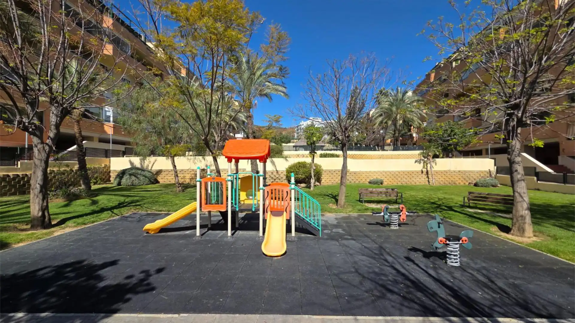 Piso en  Calle Lora del Río 21 - Foto 28