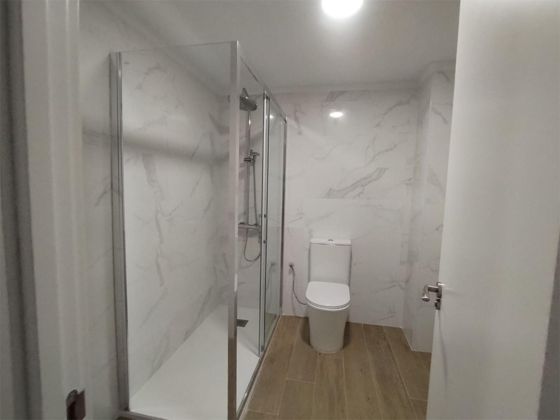 Piso en  Calle Fuertes Acevedo 107 - Foto 12