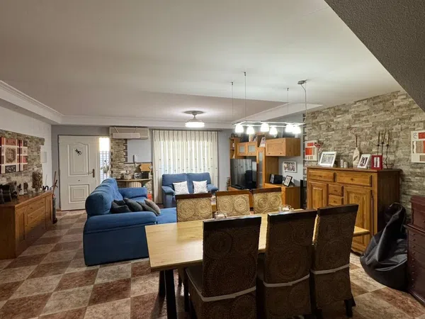 Chalet adosado en Calle de Mariano Benlliure, 27 - Foto 1
