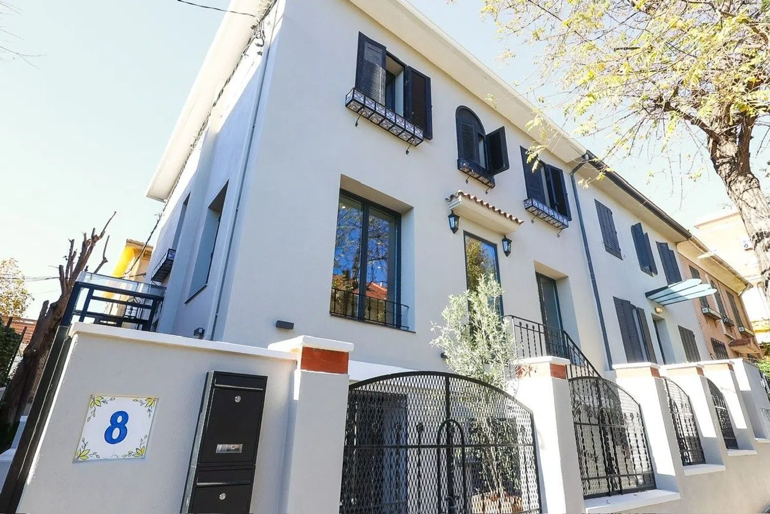Chalet pareado en calle de Manuela Torregrosa, 8 - Foto 1