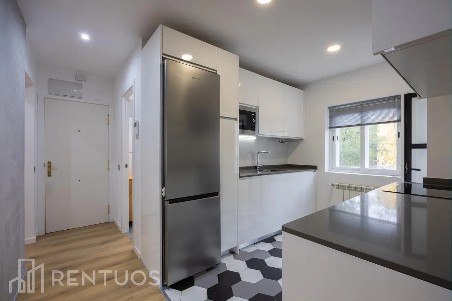 Piso en calle de la del Manojo de Rosas - Foto 17