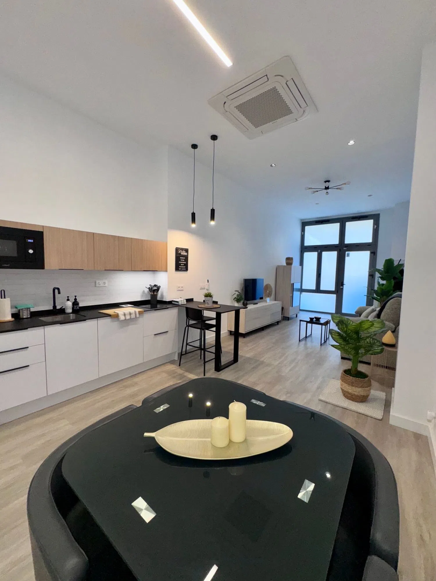 Estudio en calle Omar, 8 - Foto 5