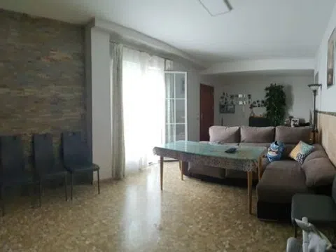 Piso en campo de la verdad, 4