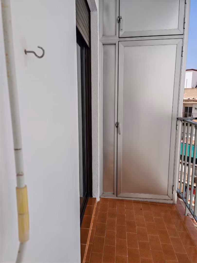 Piso en  Carrer de Sagunt 60 - Foto 2