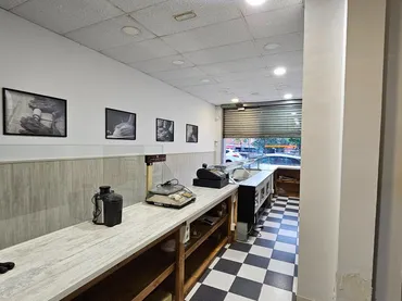 Local comercial en   DEMOSTENES DE 34 - Foto 4