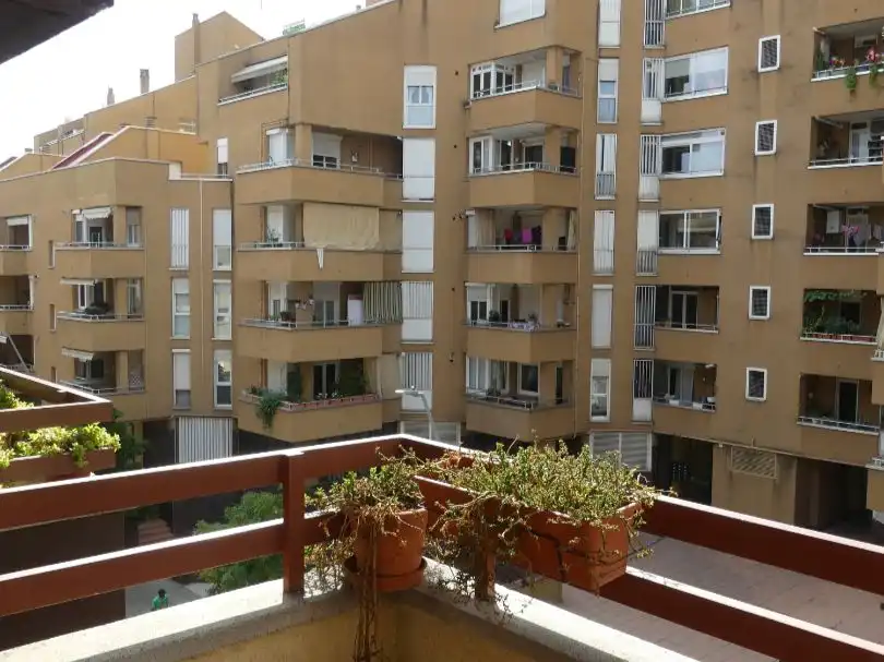 Apartamento en  Carrer de Raimon d'Abadal 14 - Foto 4