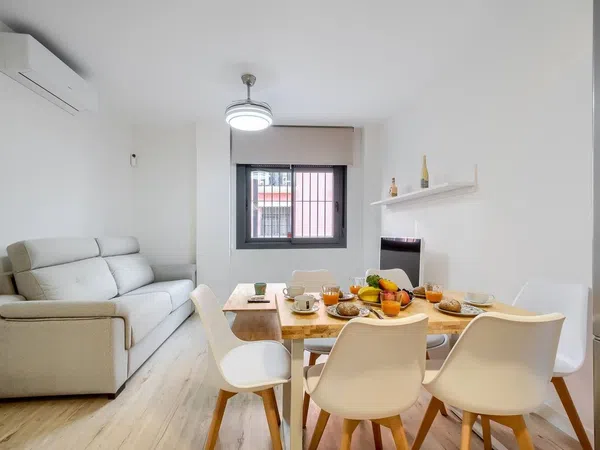 Piso en calle Tolox, 6