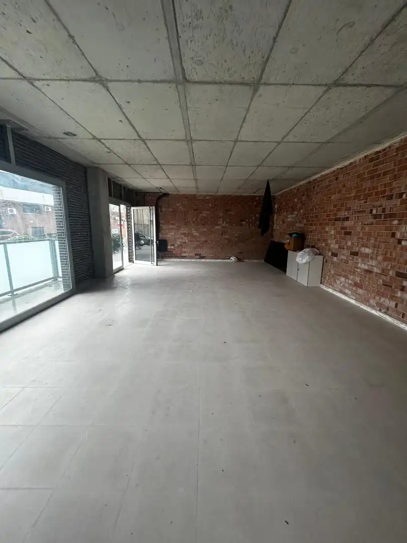 Local comercial en Cornellà de Llobregat - Foto 6