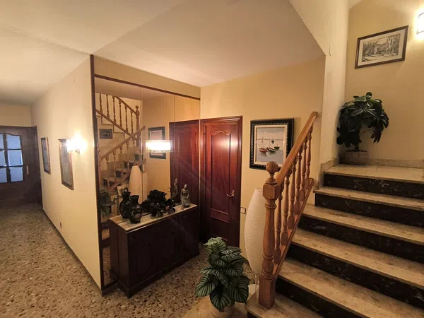 Chalet adosado en Calle de Lluís Carulla, 24 - Foto 1