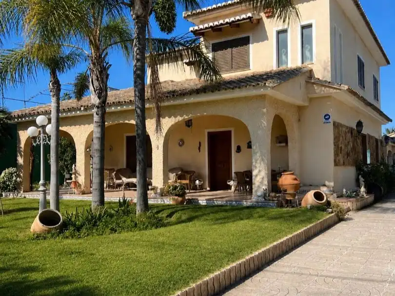 Chalet en  Carrer Alzira 7 - Foto 6